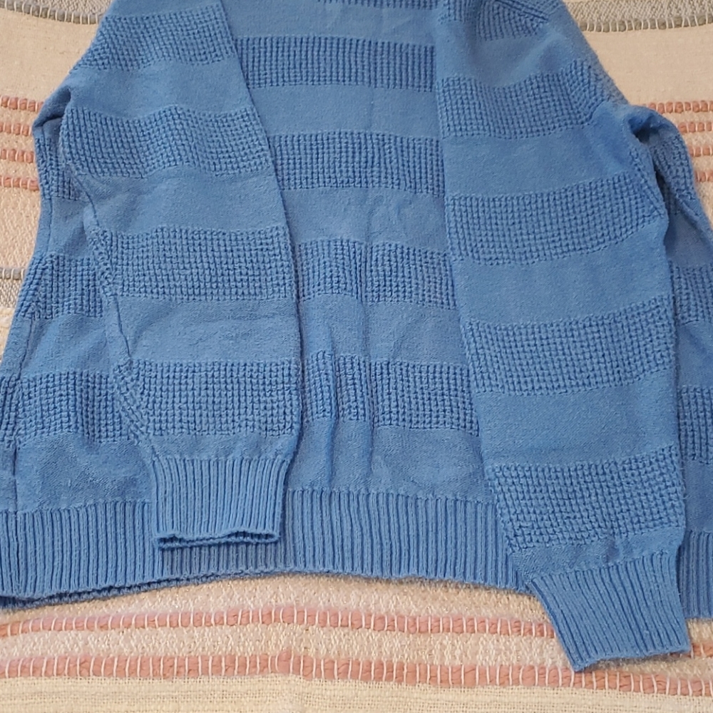 Sweater - Picture 3 of 3